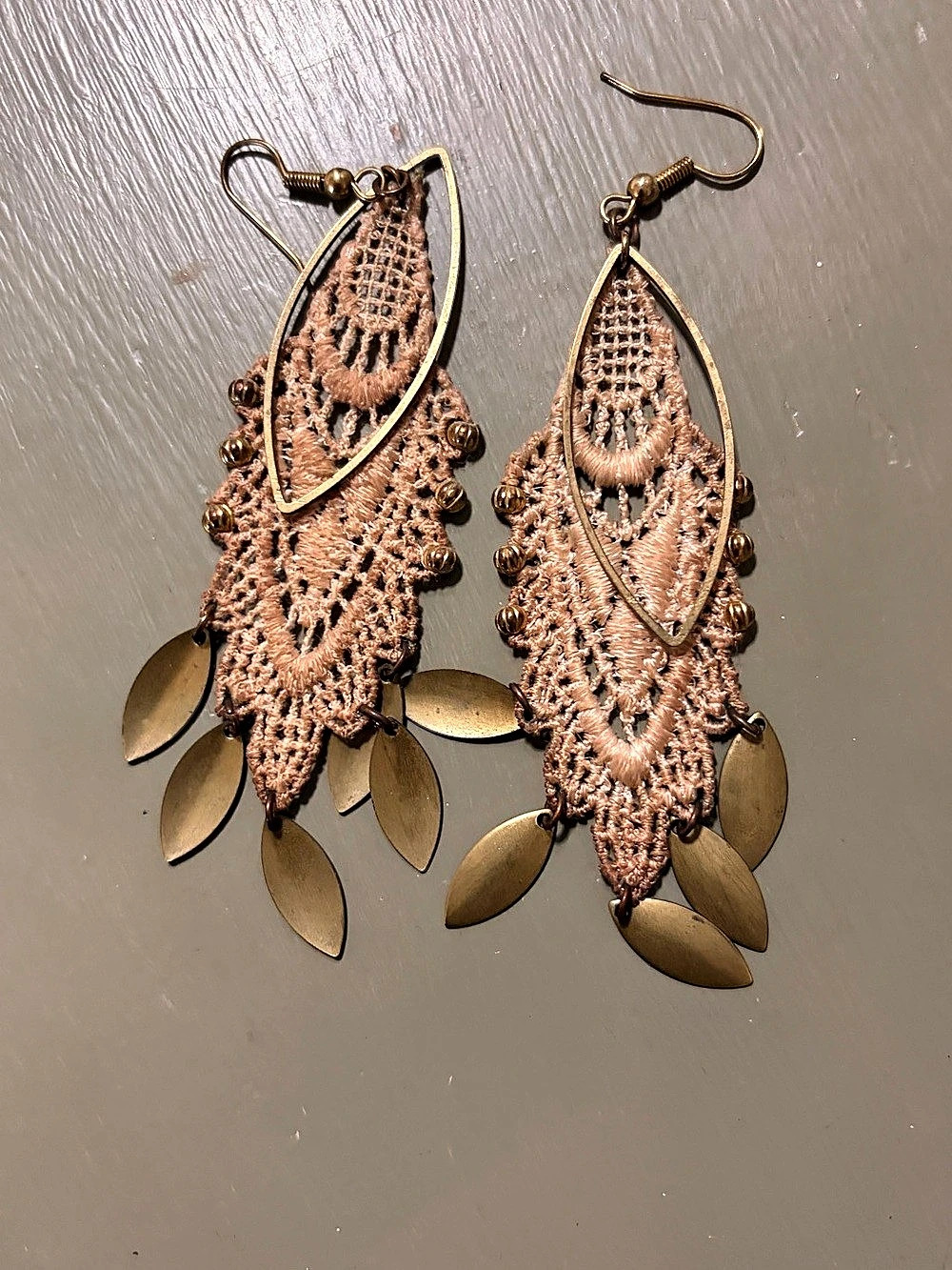 Boho Dangle Earrings in Gold & Pink Like New